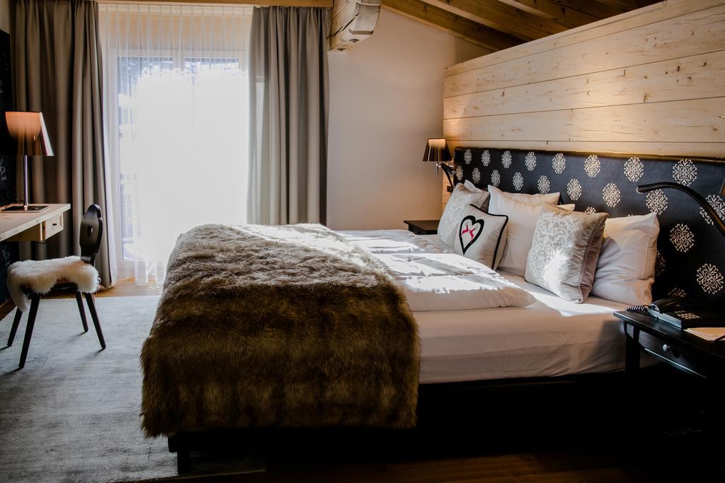 Hotel Piz Buin Клостерс Екстериор снимка